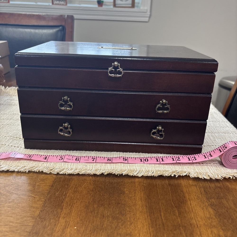 VTG Unbranded Wooden Jewelry Box 12x8x6.5